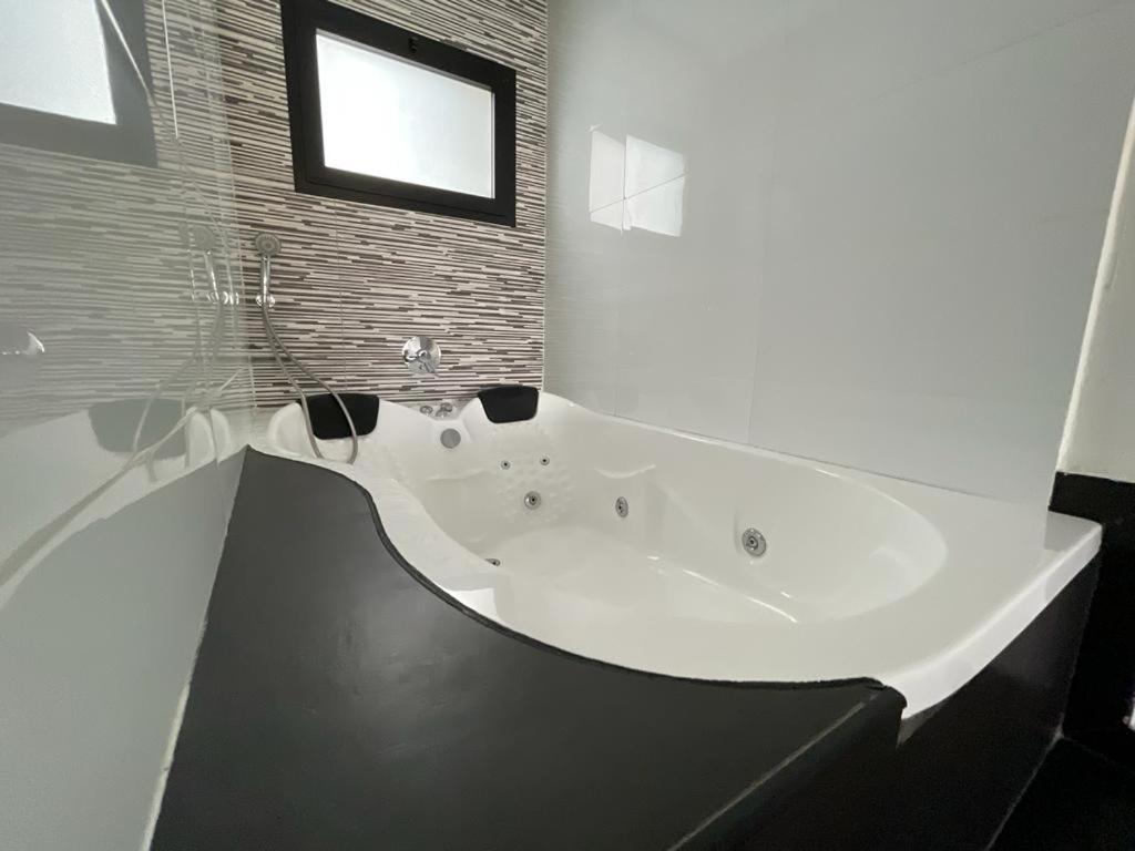 Lev Eilat Suites Екстериор снимка